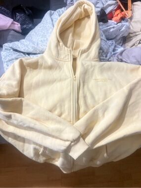Comfrt Oversized Women's pastel Yellow Zip-Up Hooded Vest Jacket